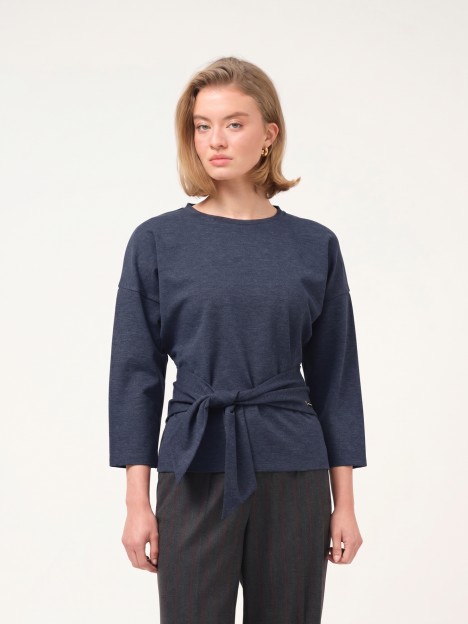 Front-knot jumper Front-knot jumper
